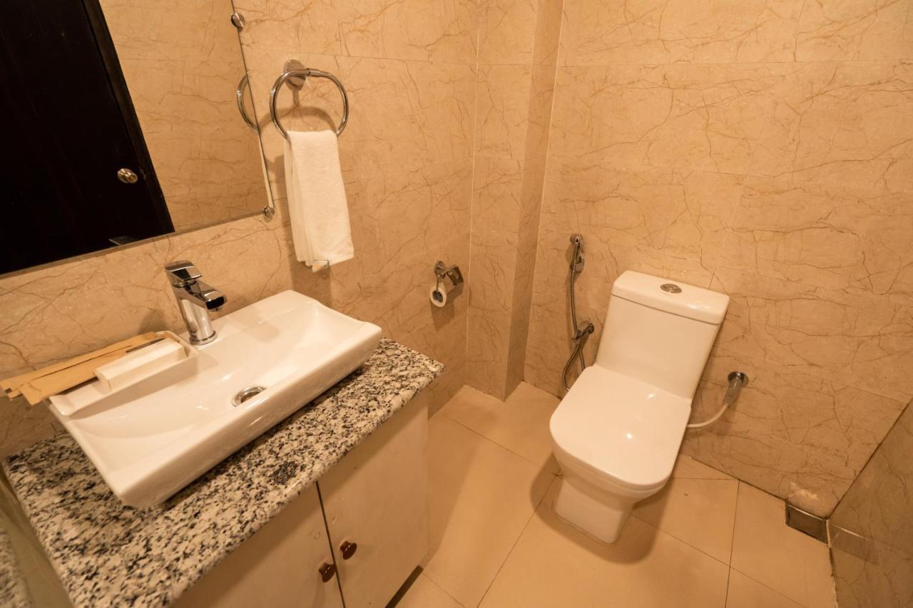 Royale Lalawi Hotel Āīzawl Exteriör bild