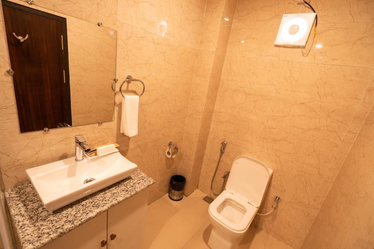 Royale Lalawi Hotel Āīzawl Exteriör bild