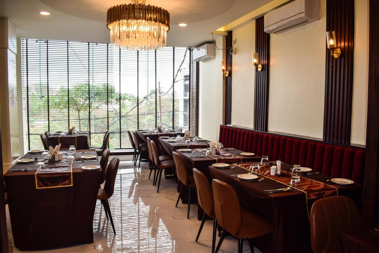 Royale Lalawi Hotel Āīzawl Exteriör bild